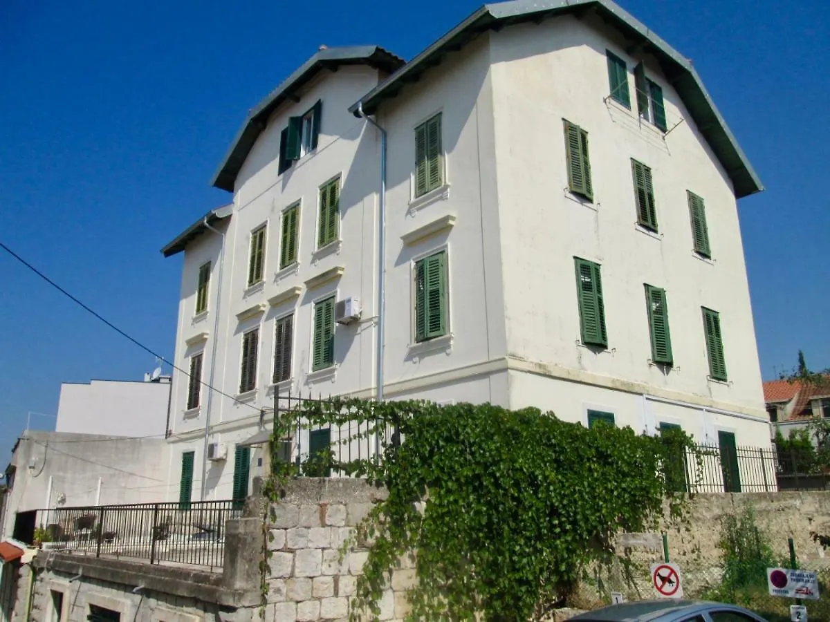 بيت ضيافة En-Suite Iris On Rokova Street - 5 Min Walk To The Old Town Of سبليت كرواتيا